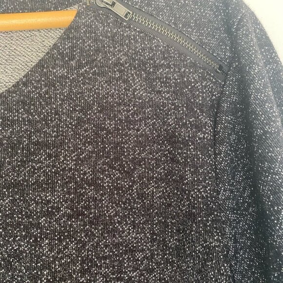 WEEKENDS by Chico’s Knit Jersey Top with zipper detail, Great condition - Picture 4 of 6